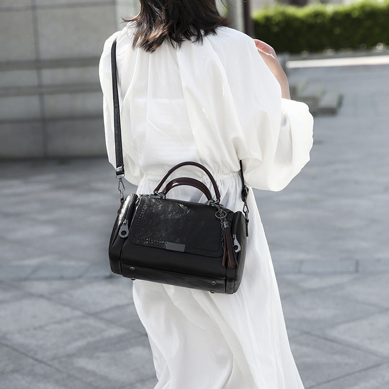 Women's Retro Large Capacity Tassel One Korean Shoulder Bags