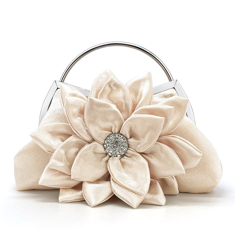 Women's Sweet Petal Dinner Three-dimensional Flower Rhinestone Evening Bags
