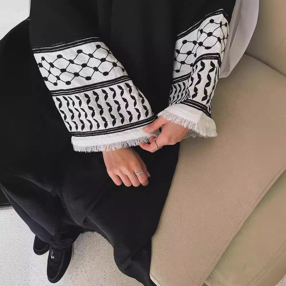 Durable Turkish Exquisite Embroidery Tassel Robe Clothing
