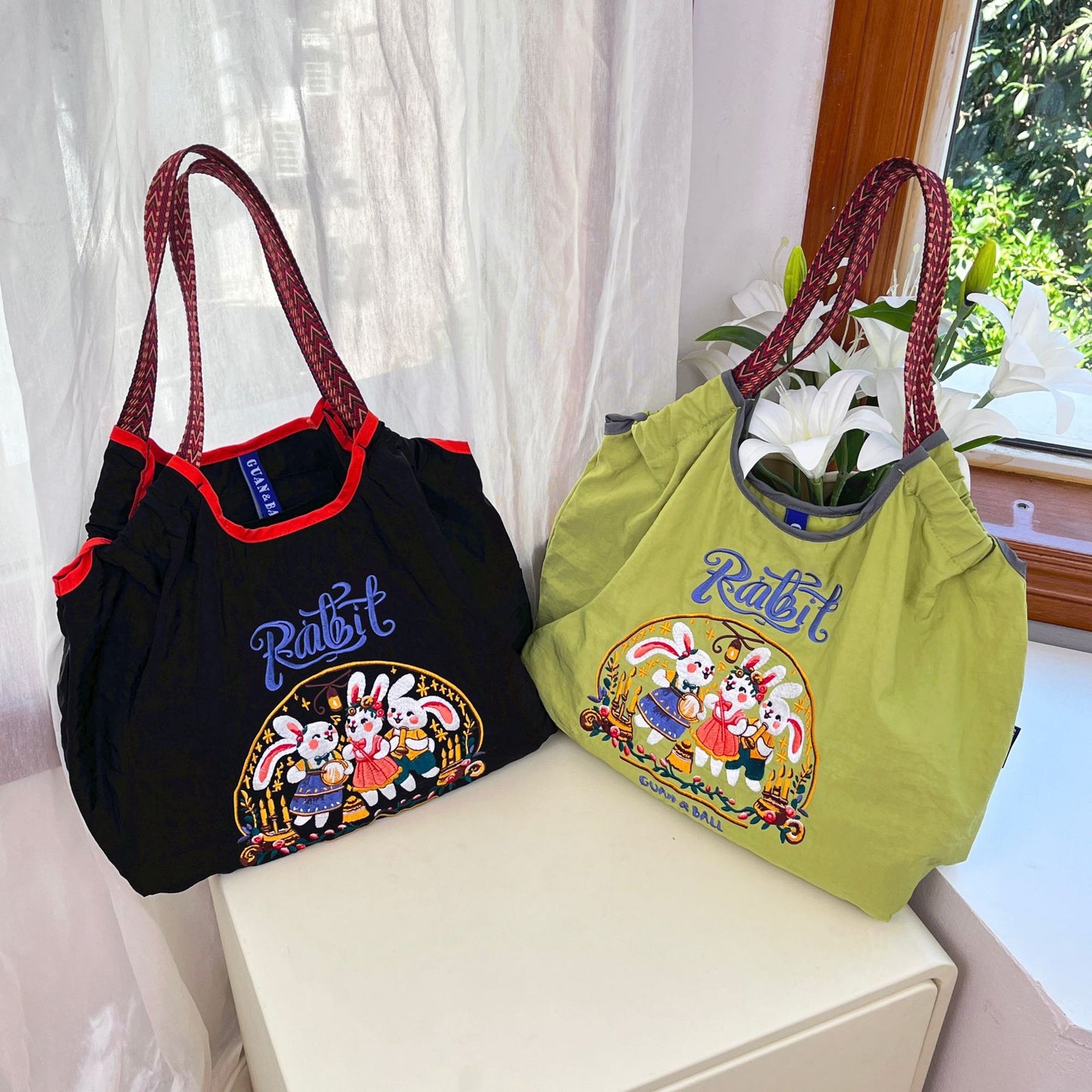 Women's Style Embroidery Shopping Fashion Nylon Waterproof Shoulder Bags