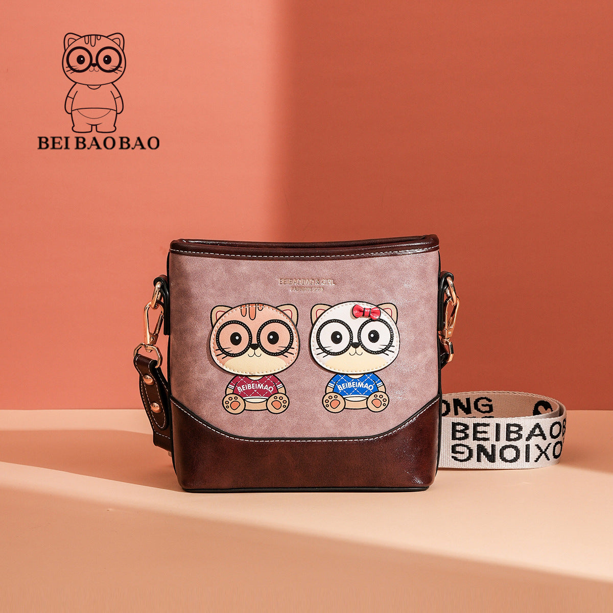 Source Fashion Popular One Light Luxury Women's Messenger Bag