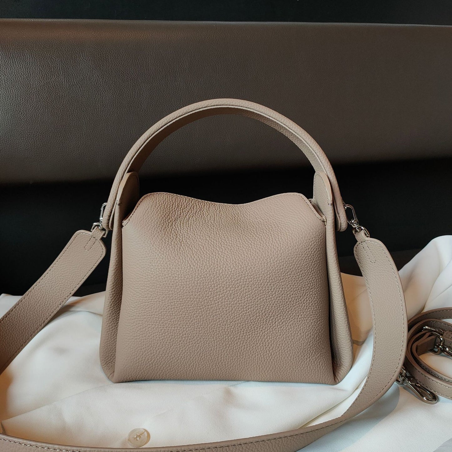 Women's Versatile Large Cigarette Capacity Design Handbags