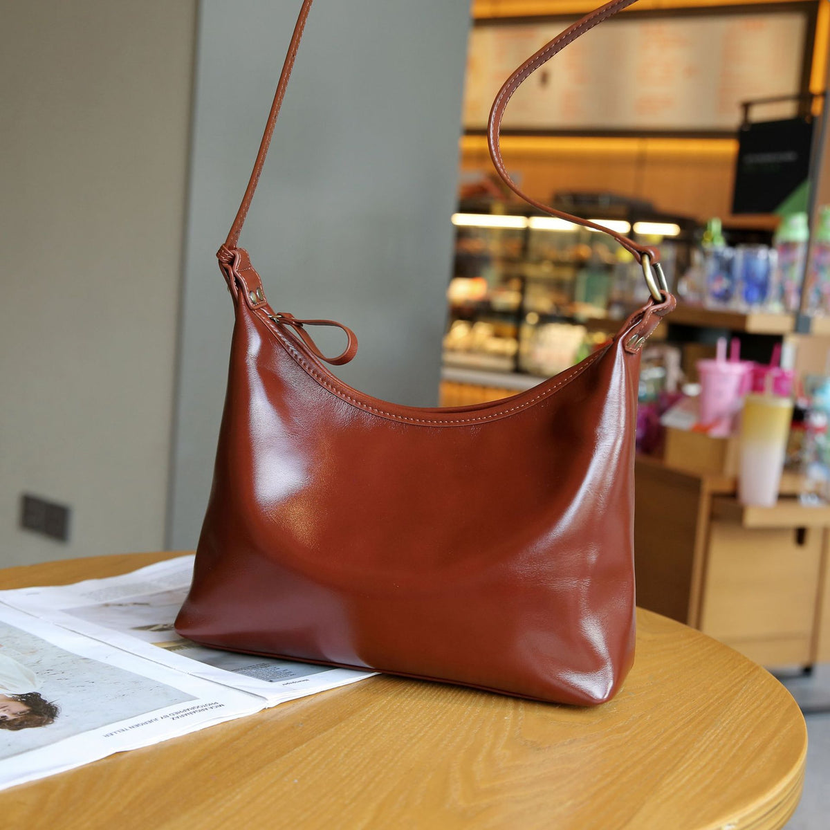 Women's Vegetable Tanned Leather Cowhide Minority Simple Zipper Women's Messenger Bag