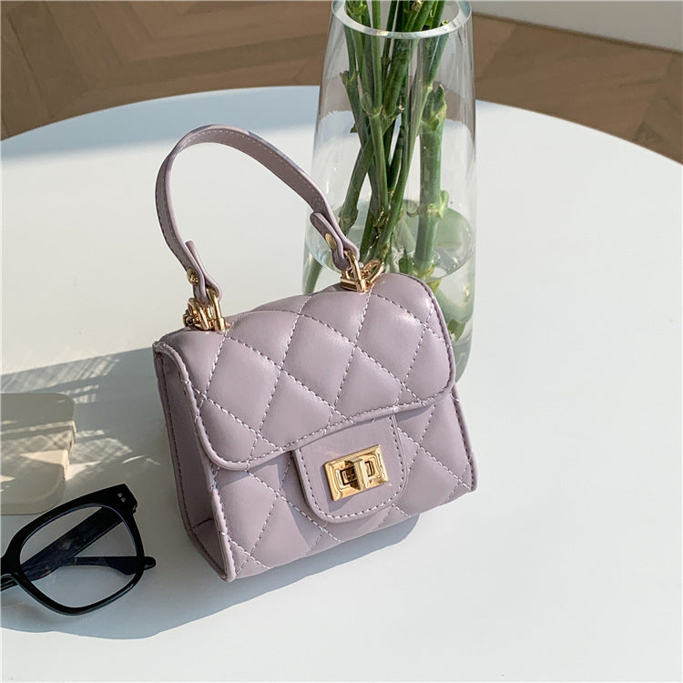 Women's Style Embroidery Thread Diamond Pattern Chain Crossbody Bags