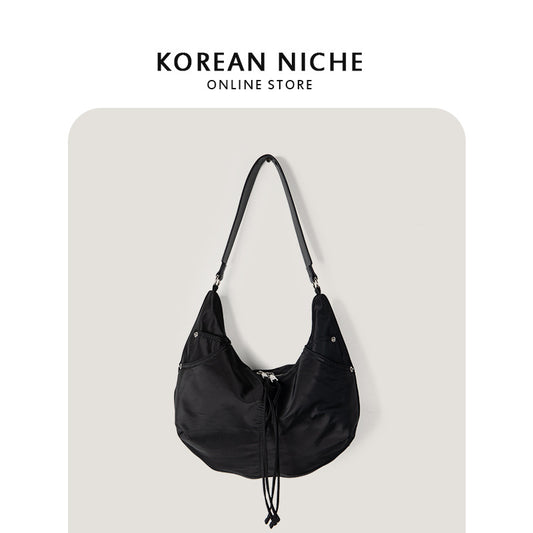 Women's Niche Retro Underarm Early Spring Personalized Comfortable Shoulder Bags