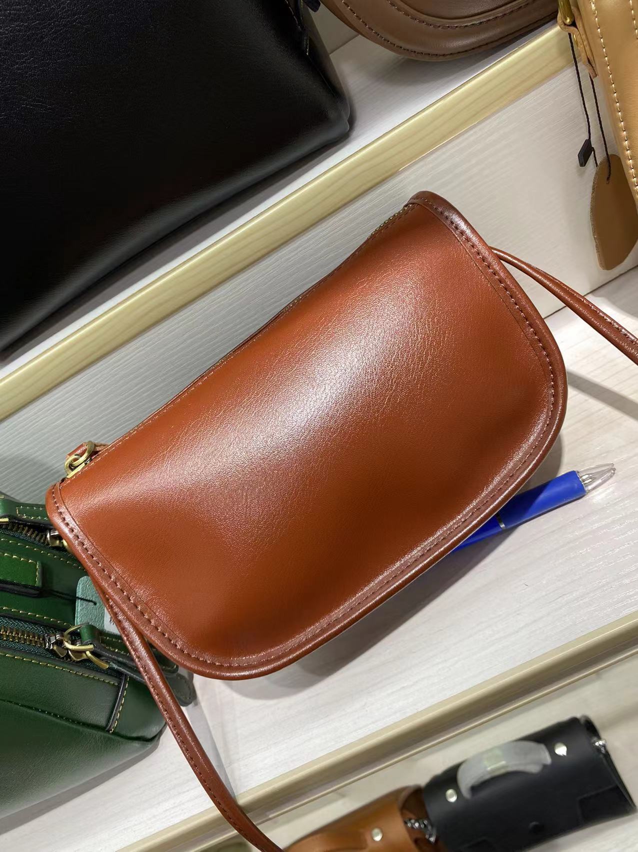 Women's Tanning Leather Minority Simple Zipper Little Crossbody Bags