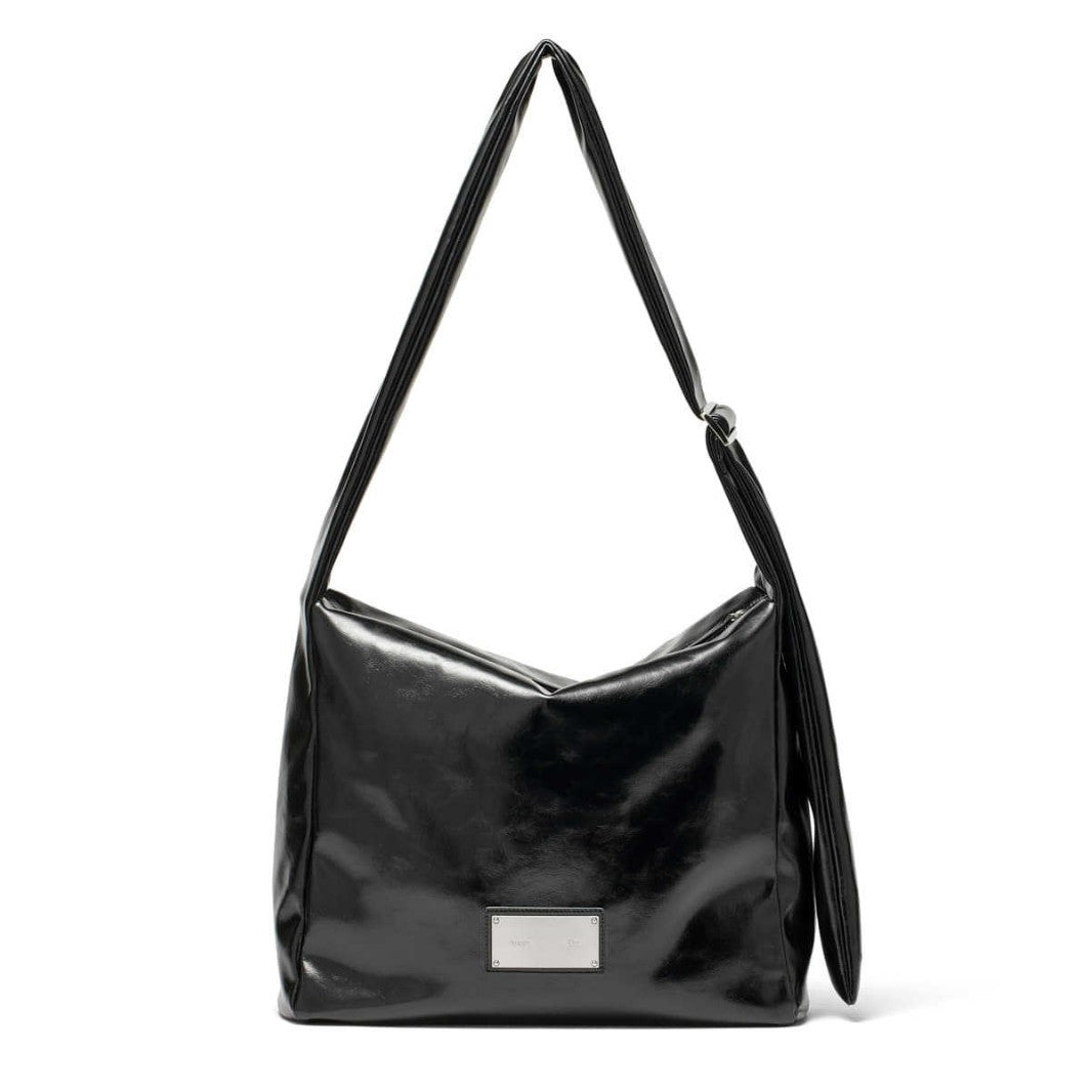 Women's Large Capacity Underarm Metal Plate Oily Shoulder Bags