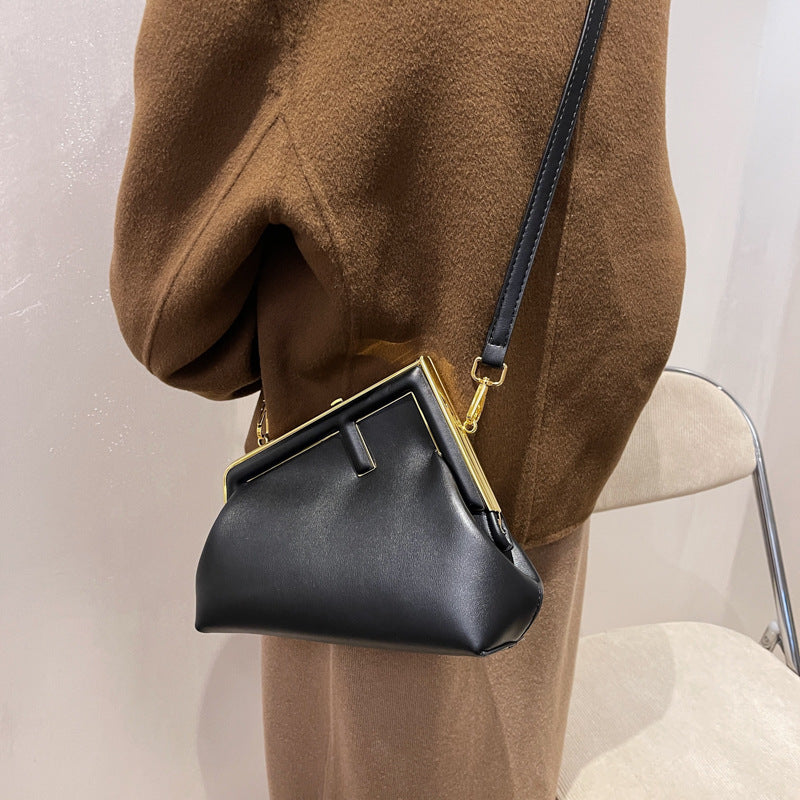 Women's Saddle Fashion Minority Design Advanced Texture Shoulder Bags