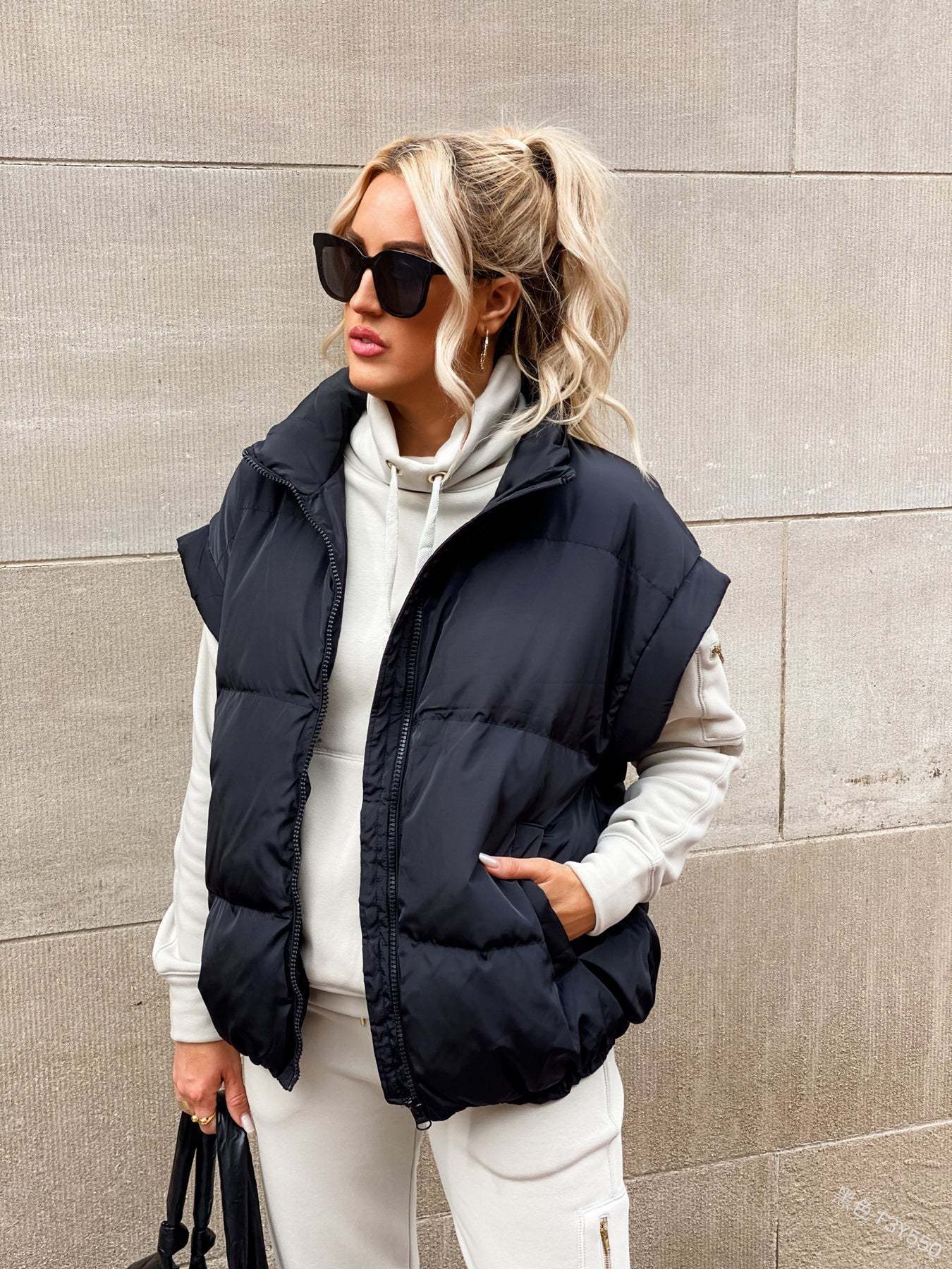 Women's Solid Color Zipper Pocket Stand-up Collar Vests