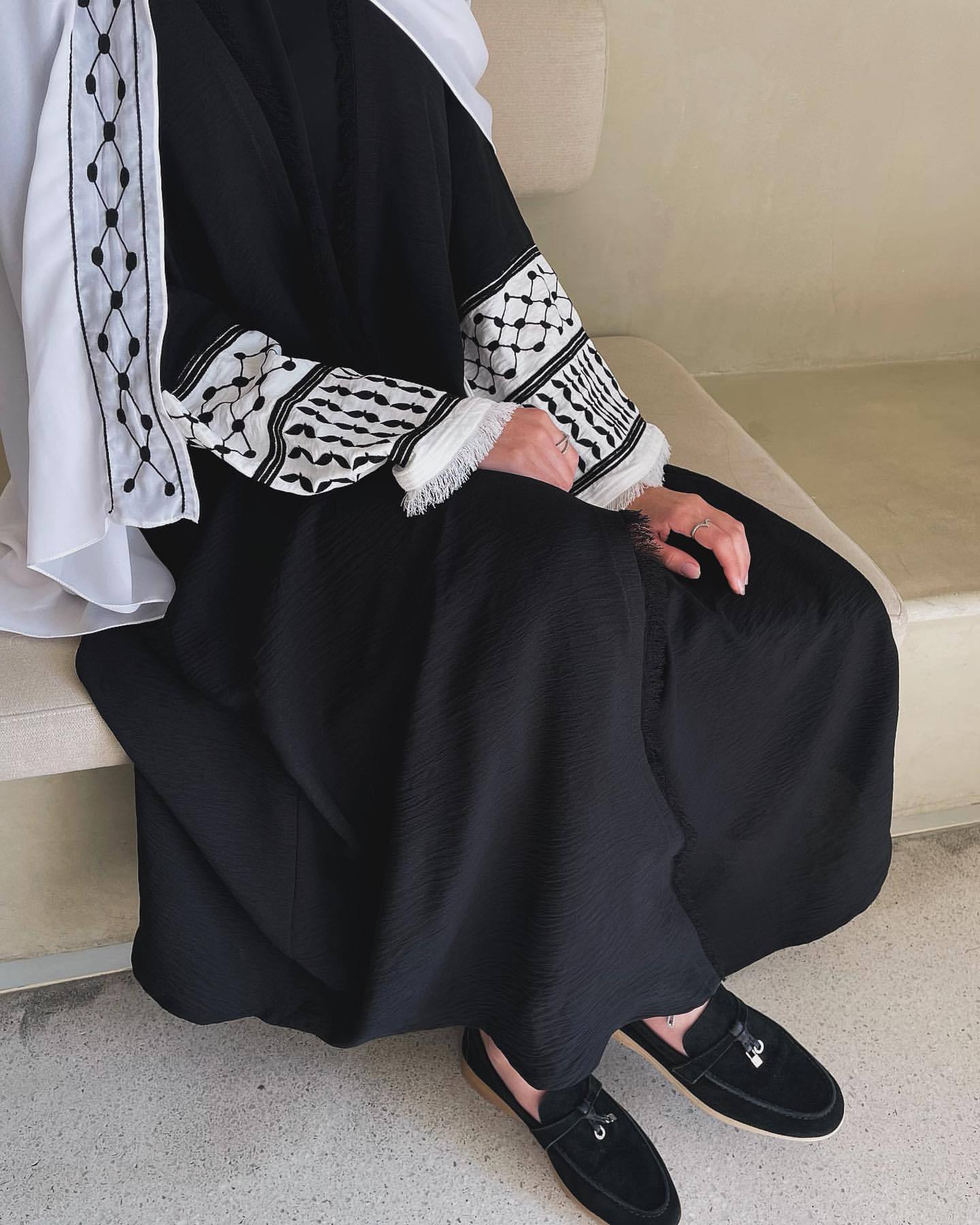 Durable Turkish Exquisite Embroidery Tassel Robe Clothing