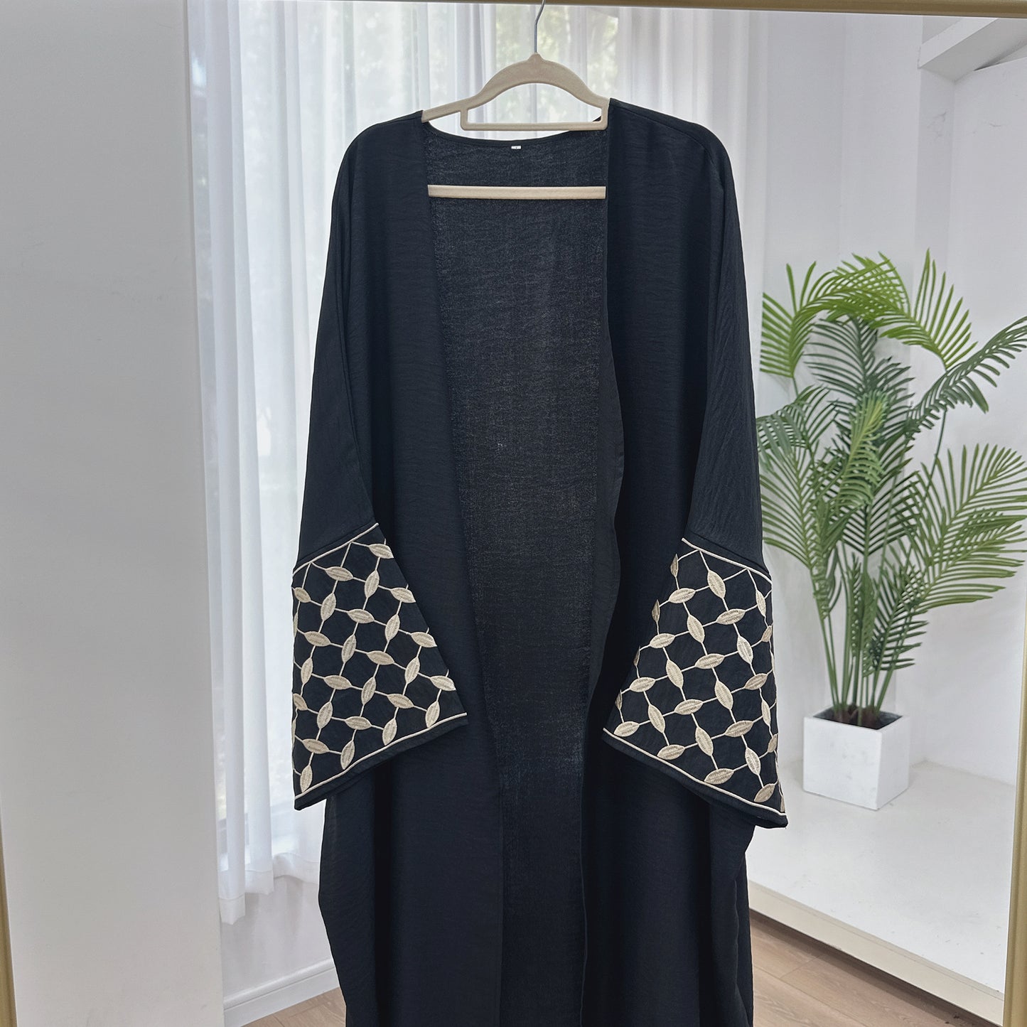 Attractive Turkish Embroidery Elegant Dress Robe Clothing