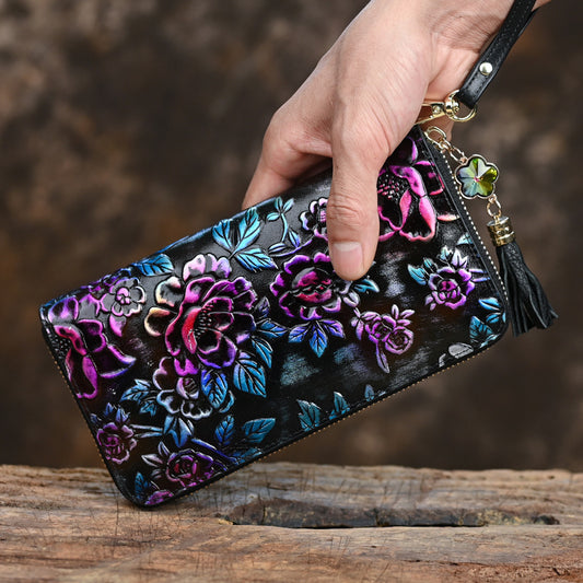 Women's Retro Leather Large Capacity Fashion Embossed Ladies Wallets