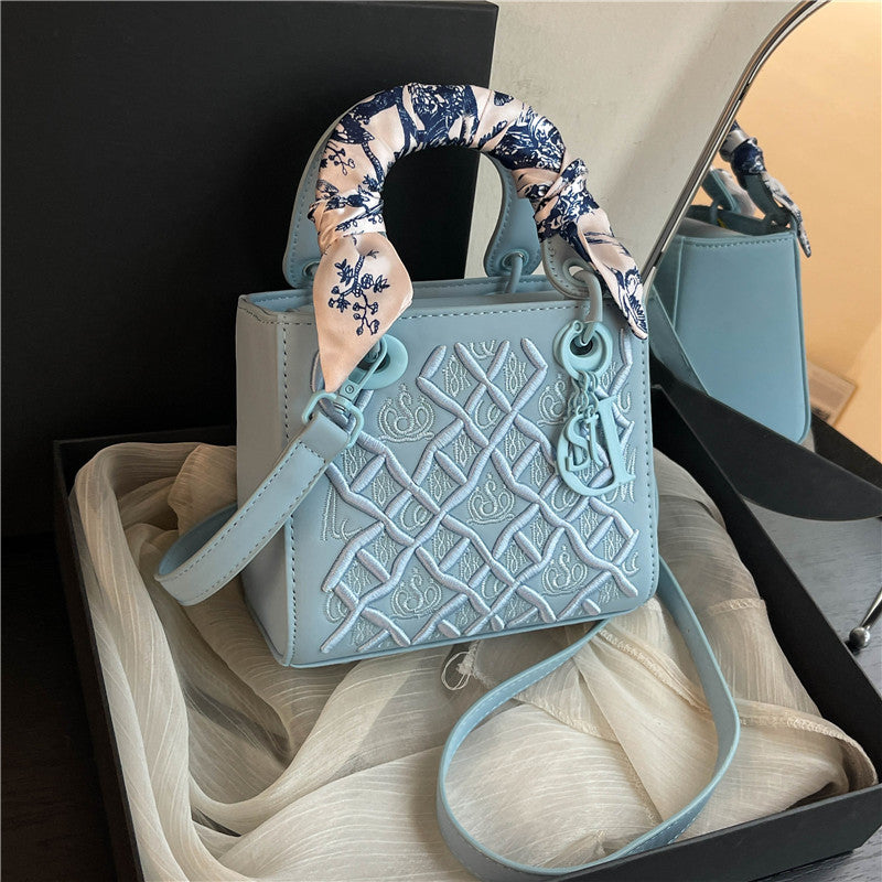 Women's Rhombus Texture Diana Korean Fashion Simple Shoulder Bags