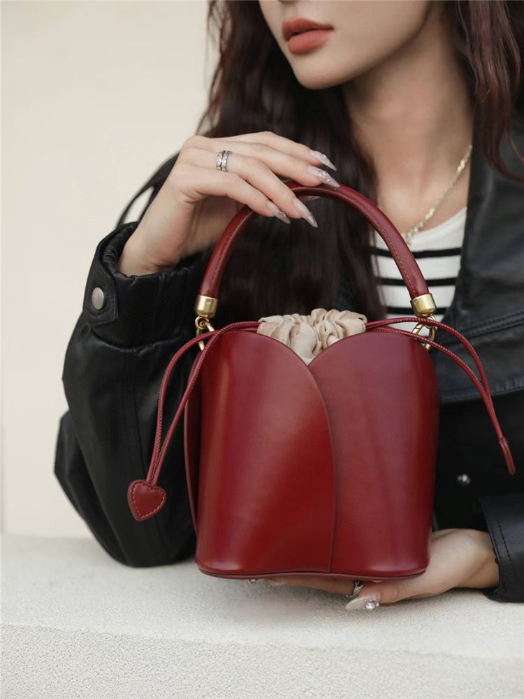 Women's Style Hand Holding Retro Flower Drawstring Handbags