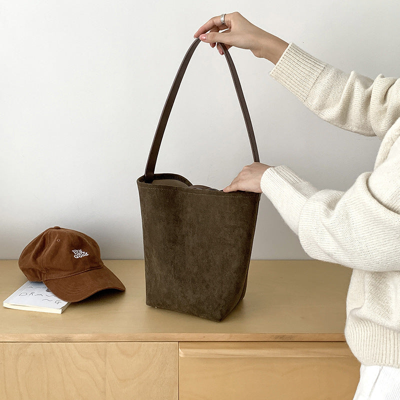 High-grade Niche Suede Commuter Large Capacity Bucket Bags