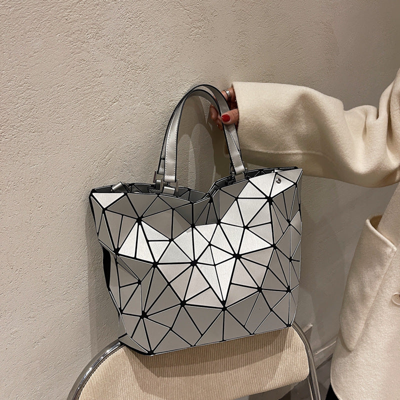 Women's Solid Color Diamond Plaid Geometric Pattern Handbags