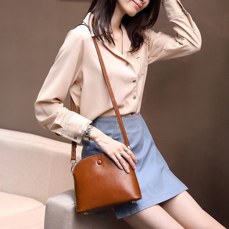 Women's Simple Texture Little Shell Large Capacity Oil Crossbody Bags