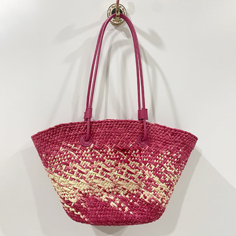 Women's Large Capacity Straw Seaside Vacation Style Shoulder Bags