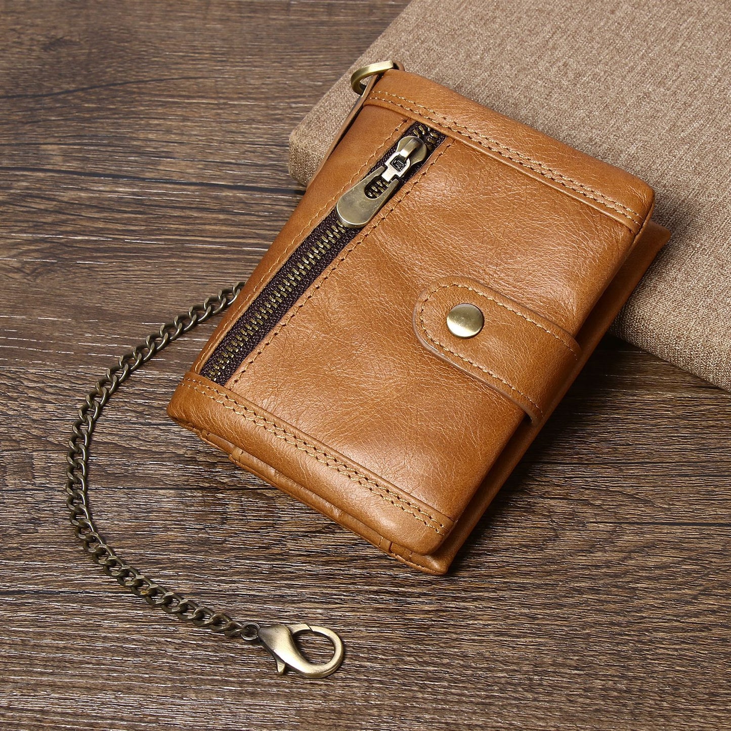 Men's Classy Leather Swiping Short Cowhide Men's Wallets