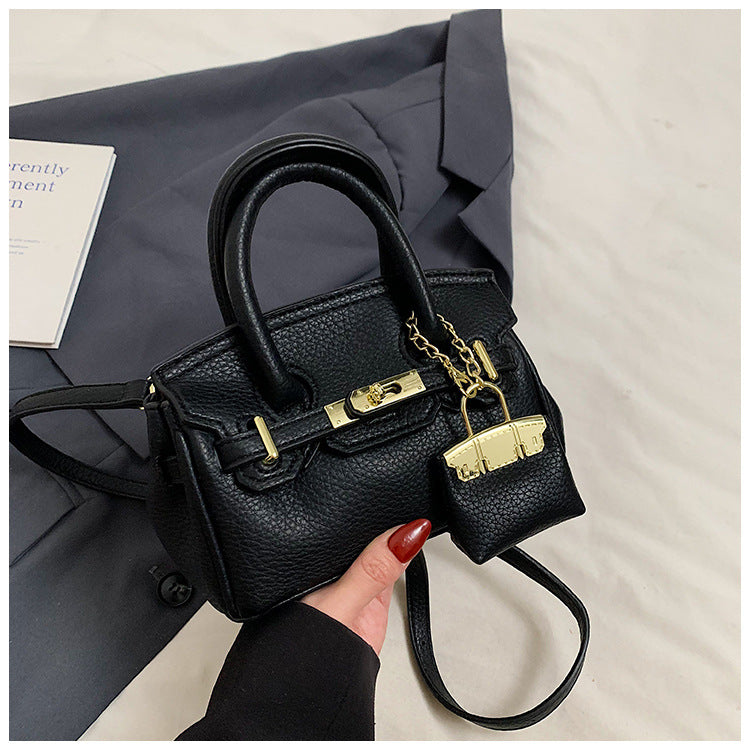 Women's Retro Textured Western Style Fashionable Stylish Crossbody Bags