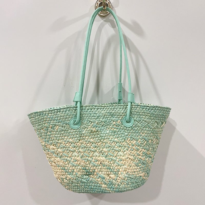 Women's Large Capacity Straw Seaside Vacation Style Shoulder Bags