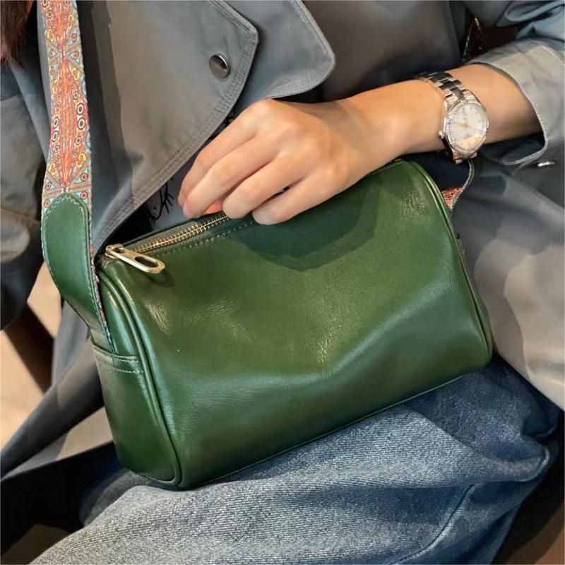Women's Retro Minority Design Cylinder Large Capacity Shoulder Bags