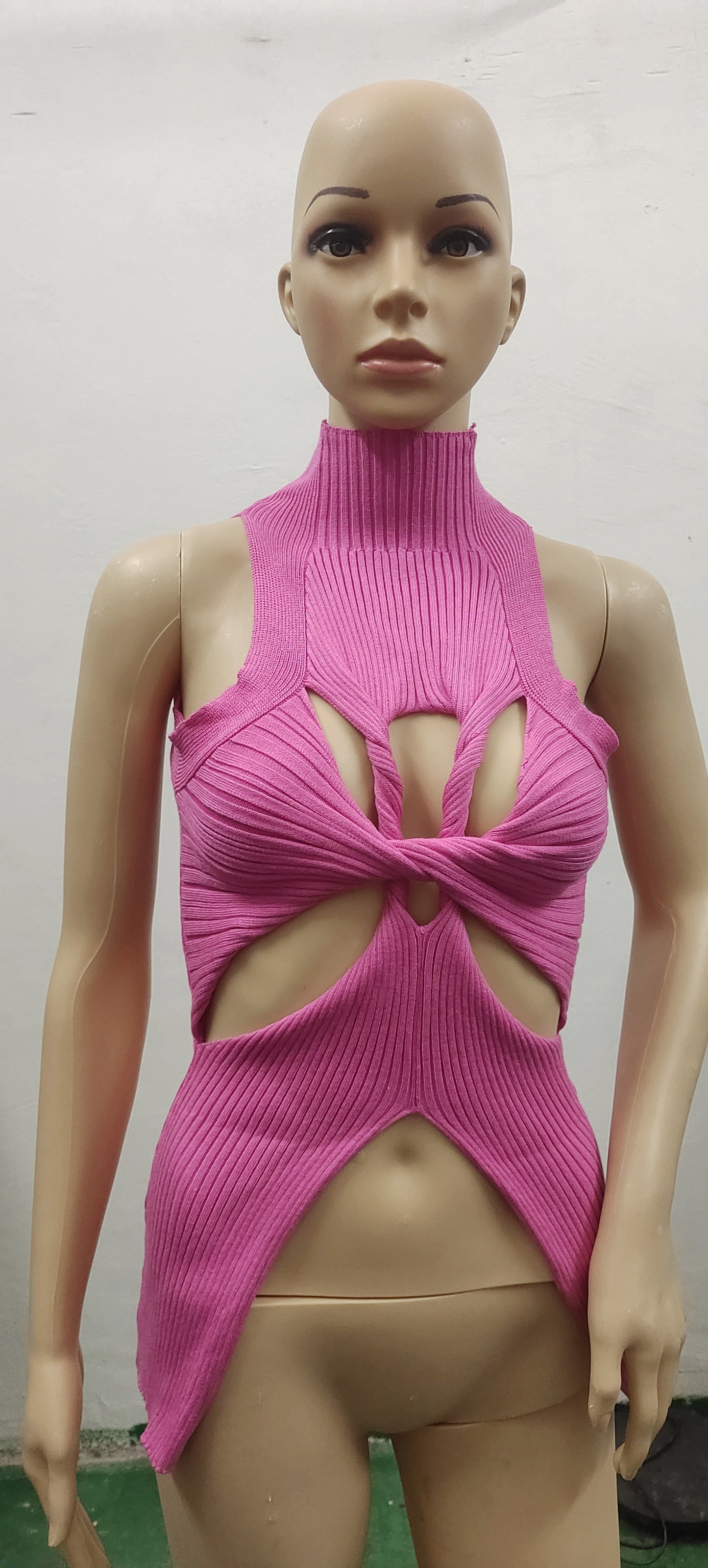 Women's Hollow Out Twisted Wool Fashion Half Tops