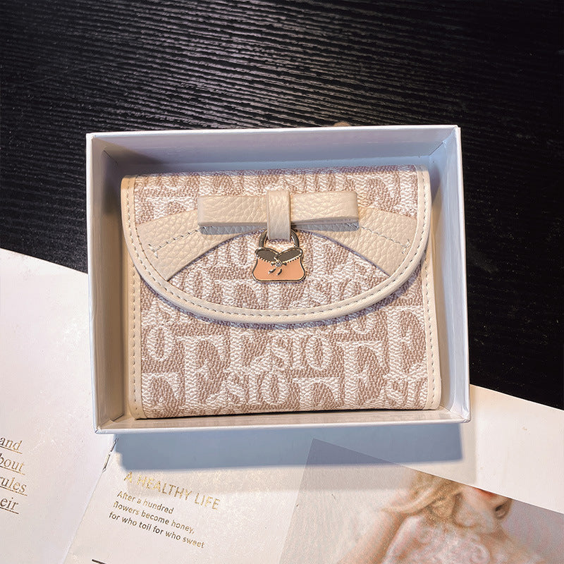 Women's Unique Short Simple Leather Design Card Holder