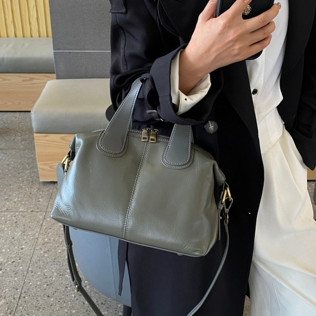 Women's Large Capacity Genuine Leather Dumpling Texture Vegetable Tanned Oil Handbags