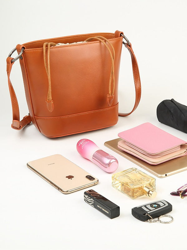 Women's Wax Cowhide Portable Fashionable Large Capacity Shoulder Bags