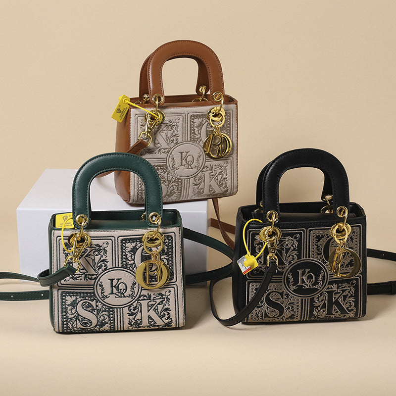 Women's Mild Luxury Retro Embroidered Fashion Trend Shoulder Bags