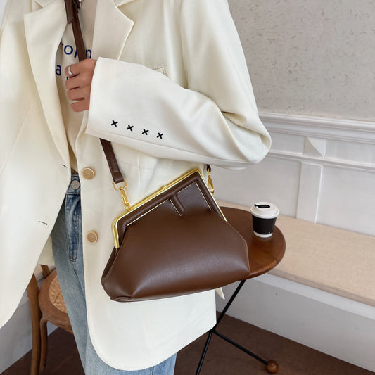 Women's Saddle Fashion Minority Design Advanced Texture Shoulder Bags