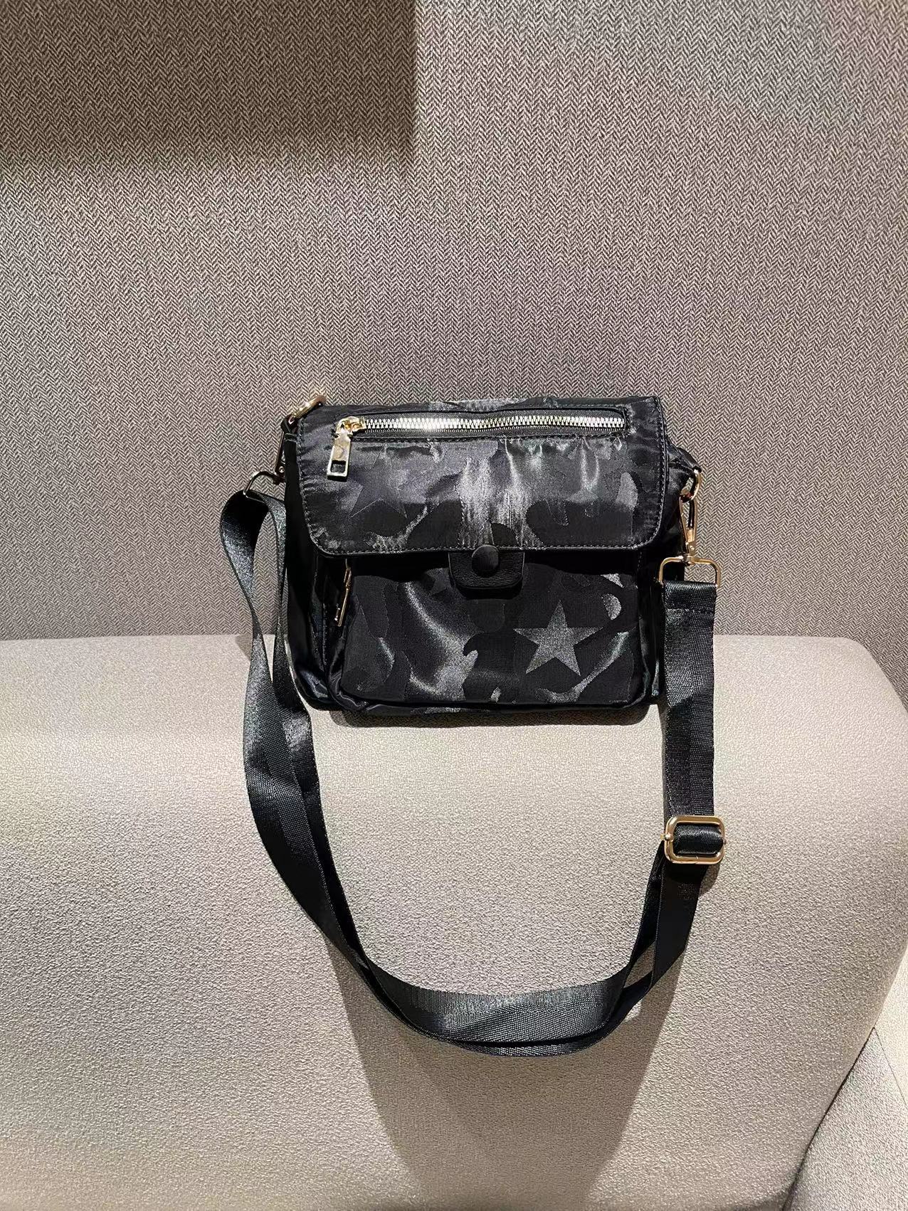 Women's Simple Flap Waterproof Nylon Oxford Cloth Crossbody Bags