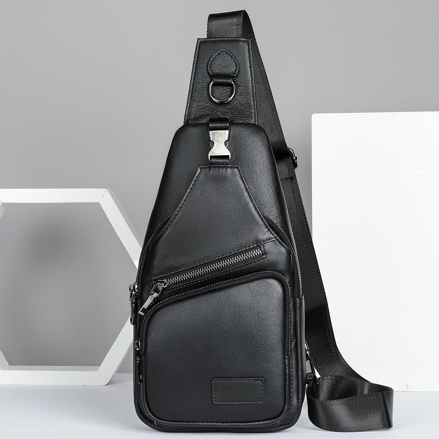 Men's Leather First Layer Trendy Large Capacity Men's Chest Bags