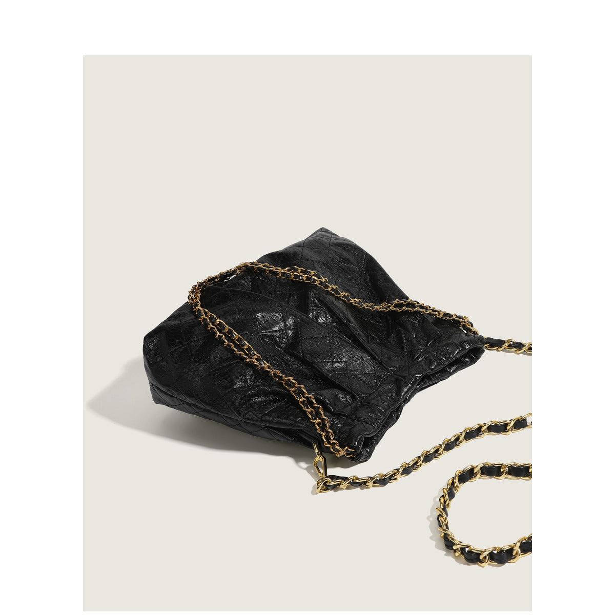 Women's Spring Rhombus Chain Stray Large Capacity Garbage Bags