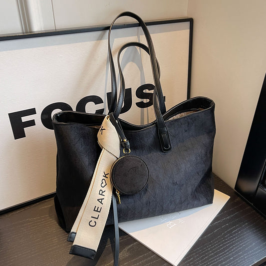 Women's Retro Large Capacity Autumn Fashion Class Shoulder Bags