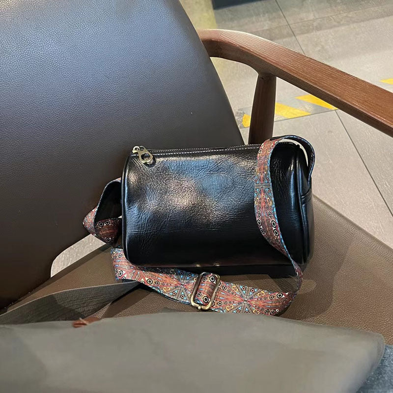 Women's Retro Minority Design Cylinder Large Capacity Shoulder Bags
