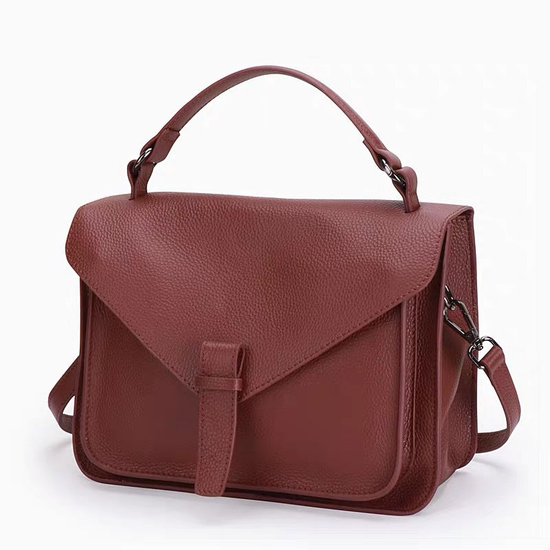 Women's Vintage Leather Temperament First Layer College Shoulder Bags