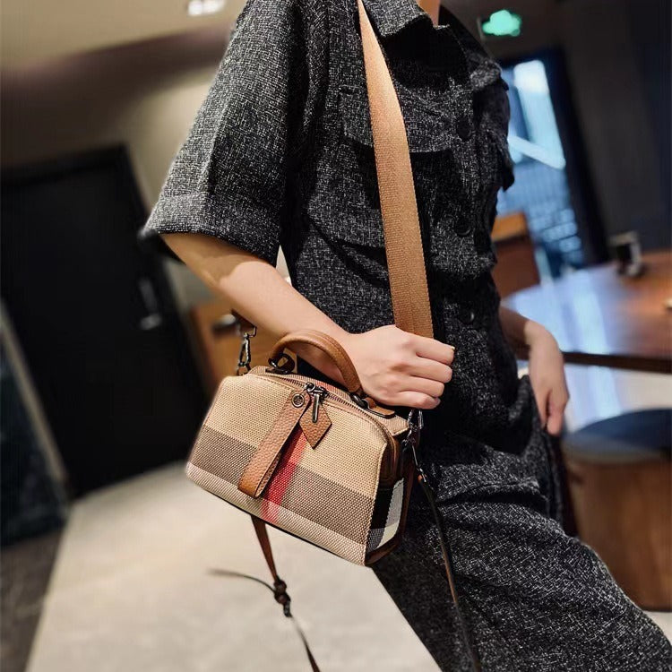 Women's Leather Saddle Dumpling Tide Plaid Shoulder Bags