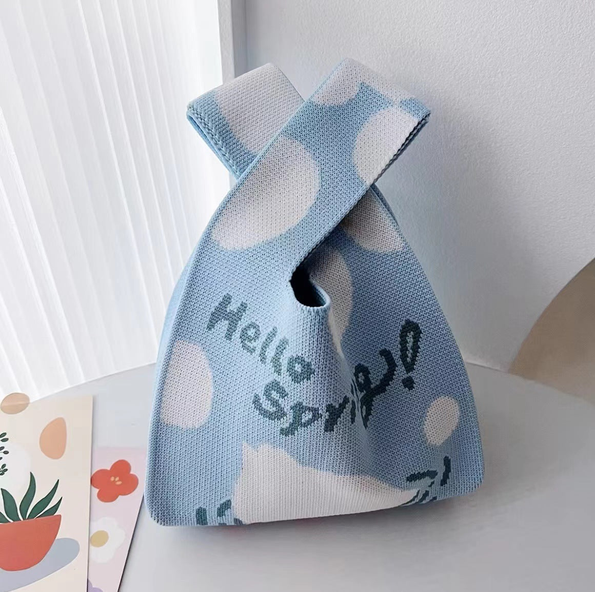 Pretty Knitted Sweet Potato Wrist Woven Women's Handbag