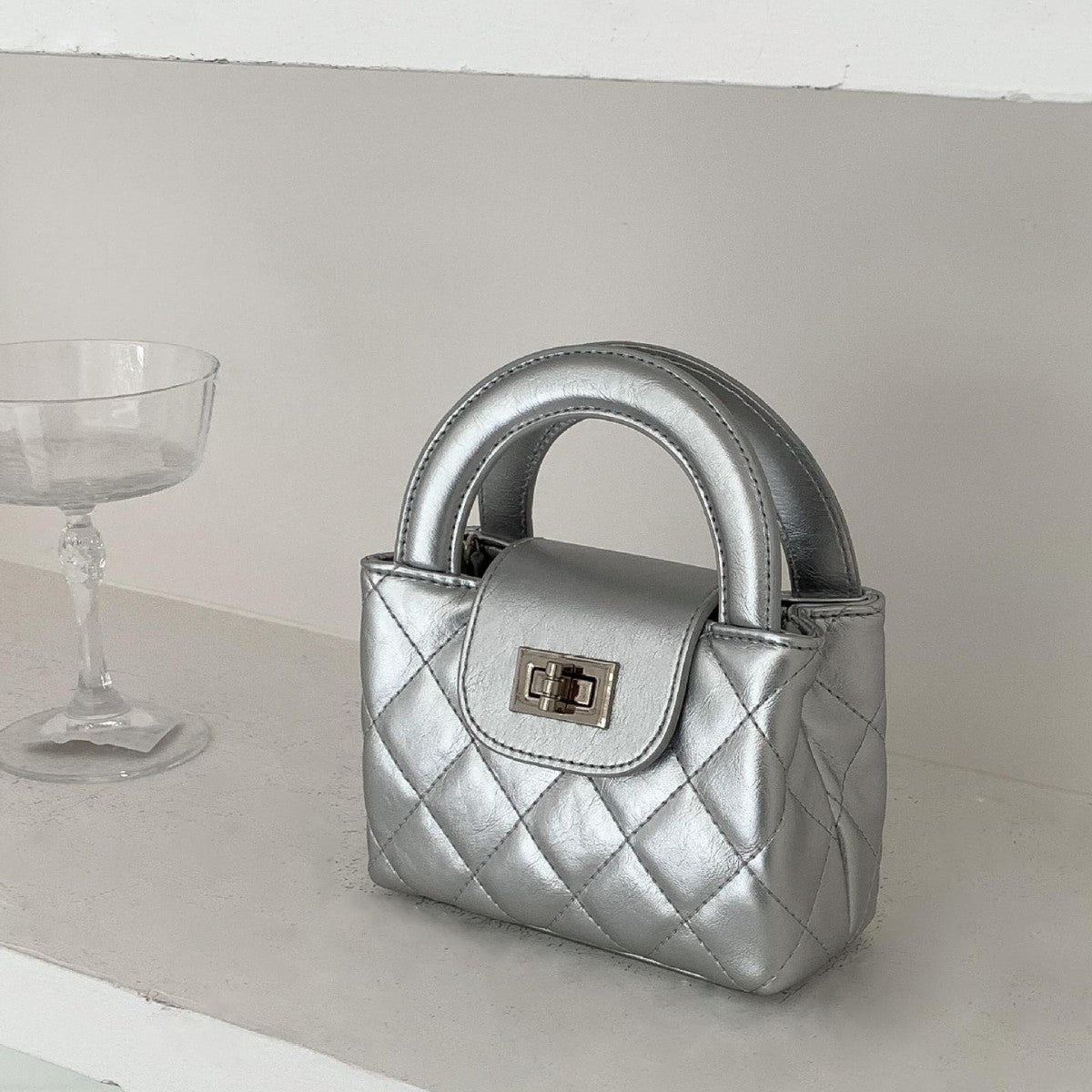 Women's Light Luxury Sweet Style Diamond Pattern Crossbody Bags