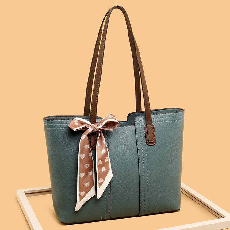 Women's High-grade Silk Scarf Large Capacity Commuting Shoulder Bags