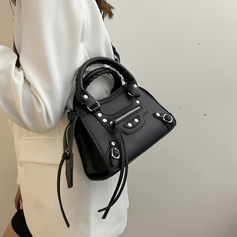 Women's New Fashion Motorcycle Woven Trendy Handbags