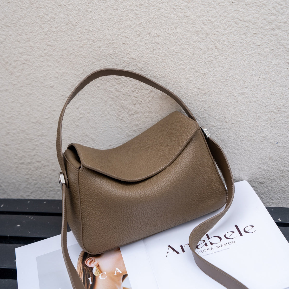 Women's Genuine Leather Underarm French Style High Sense Pillow Light Luxury Women's Shoulder Bag