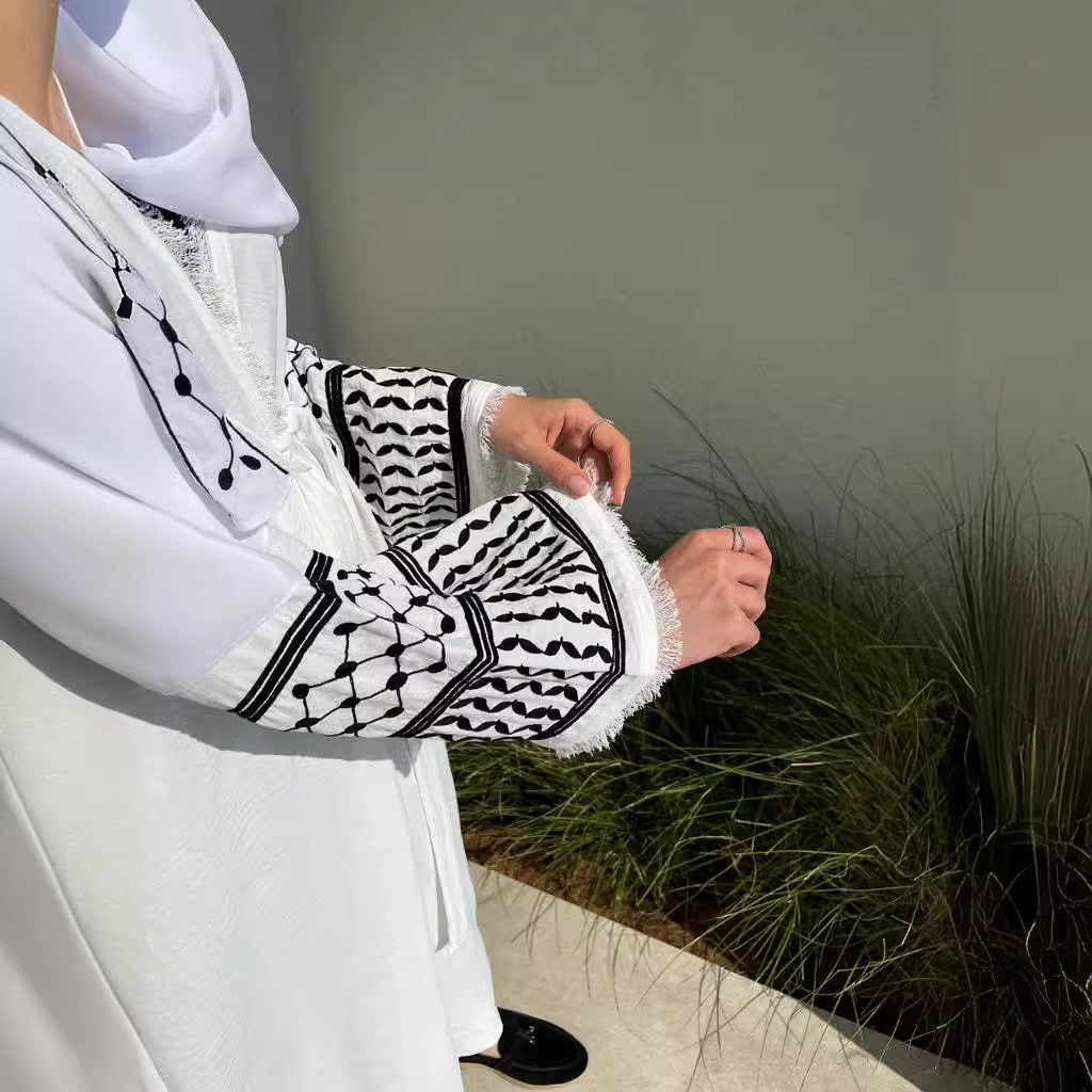 Durable Turkish Exquisite Embroidery Tassel Robe Clothing