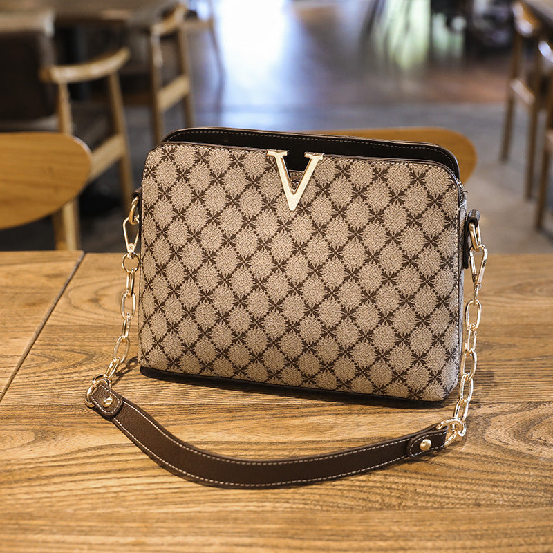 Women's Versatile Printed Portable Shell V-shaped Retro Crossbody Bags