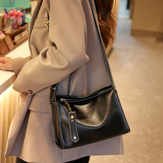 Women's Retro Large Capacity Genuine Leather French Shoulder Bags