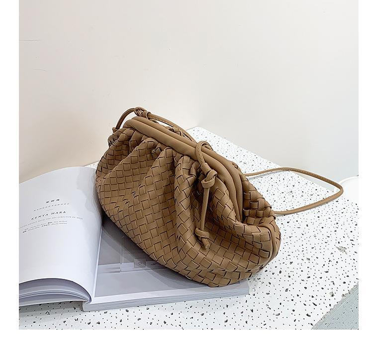 Women's Soft Leather Woven Cloud Fashionable Dumpling Shoulder Bags