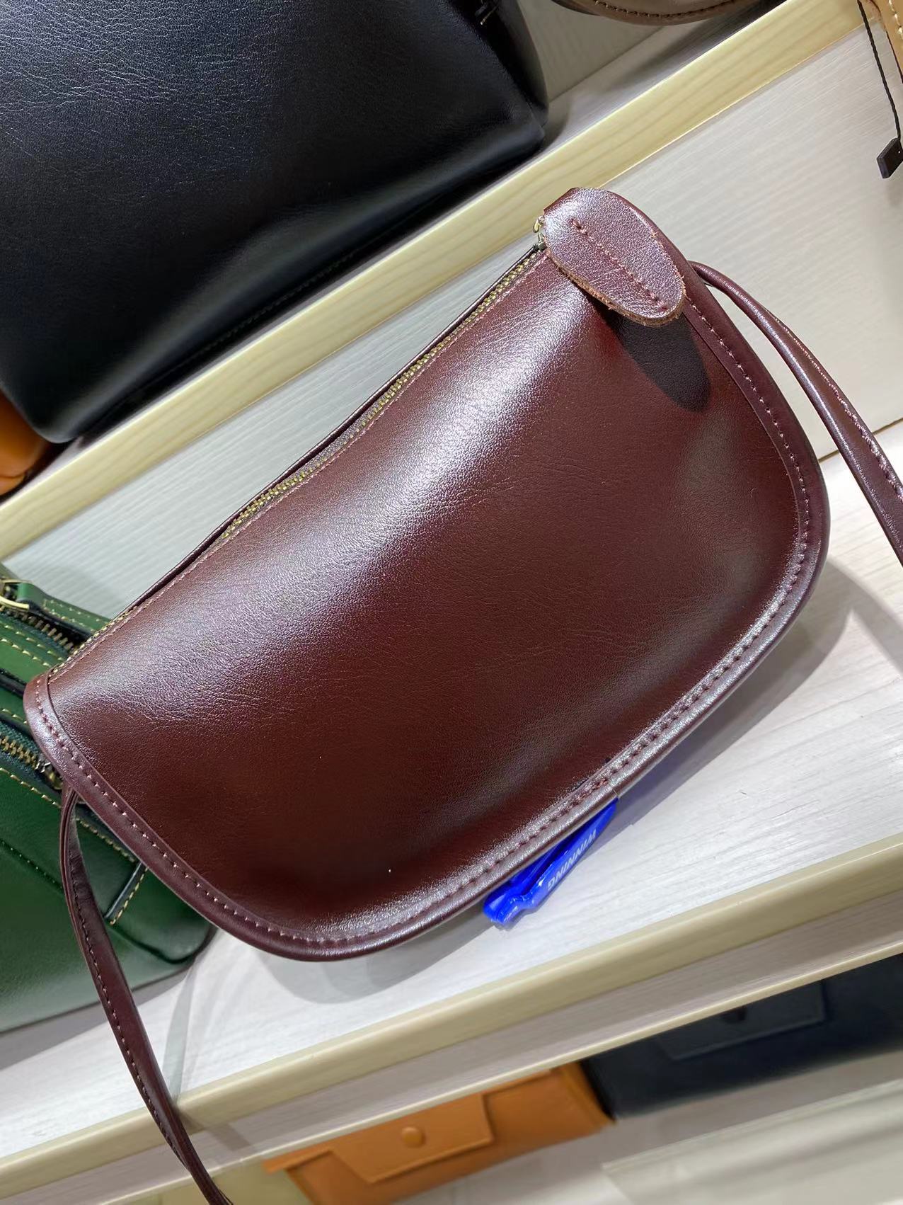 Women's Tanning Leather Minority Simple Zipper Little Crossbody Bags