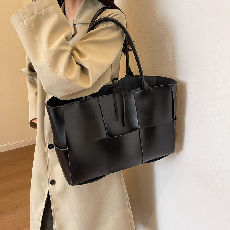 Women's Woven Large Capacity Hand-held Retro Advanced Bags